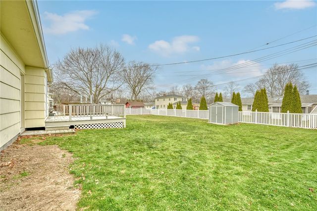 334 Kartes Dr, Greece, NY 14616