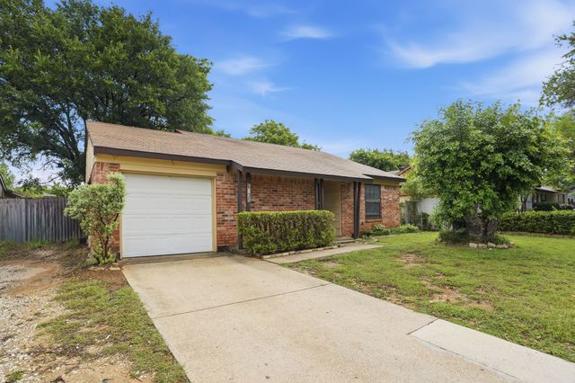 6735 Woodhill Road, Dallas, TX 75217