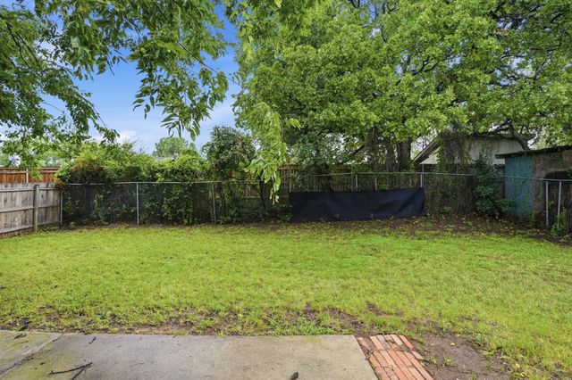 6735 Woodhill Road, Dallas, TX 75217