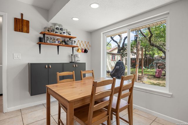 2037 Windy Trl, San Antonio, TX 78232