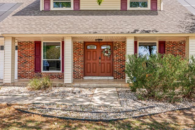 2037 Windy Trl, San Antonio, TX 78232