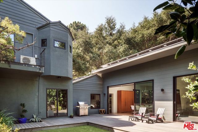 2056 Oakstone, Los Angeles, CA 90046