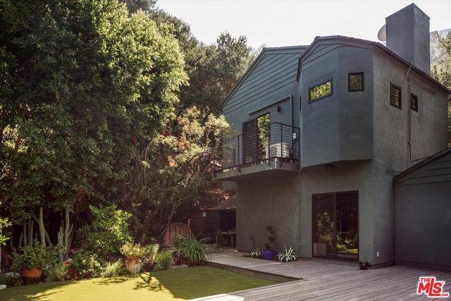 2056 Oakstone, Los Angeles, CA 90046