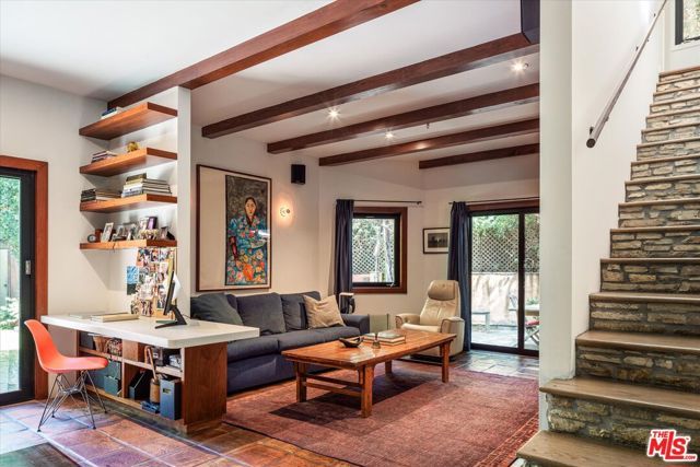 2056 Oakstone, Los Angeles, CA 90046