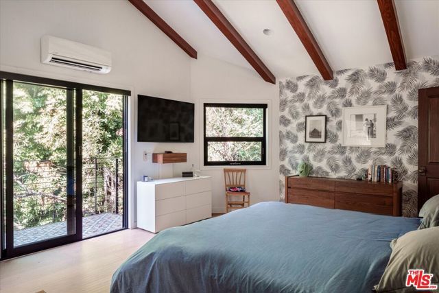 2056 Oakstone, Los Angeles, CA 90046