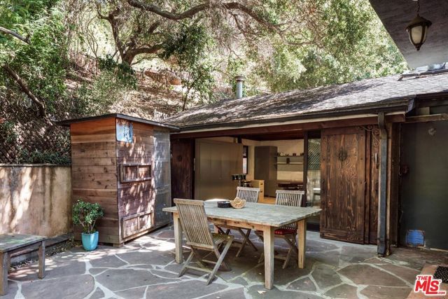 2056 Oakstone, Los Angeles, CA 90046