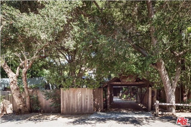 2056 Oakstone, Los Angeles, CA 90046