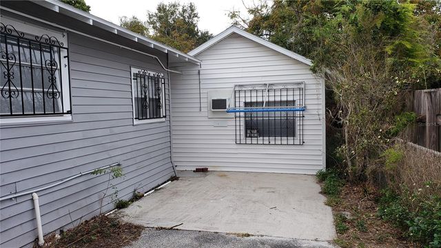 411 AVENUE E SE B, Winter Haven, FL 33880