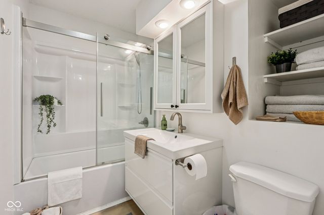 5168 Caroline Avenue, Indianapolis, IN 46205