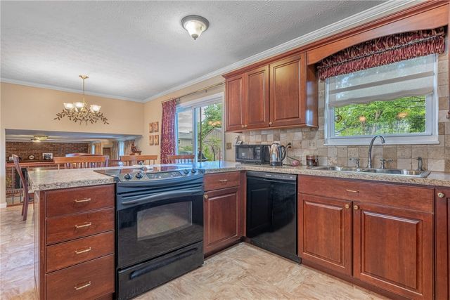542 Crestgrove Avenue, Vandalia, OH 45377