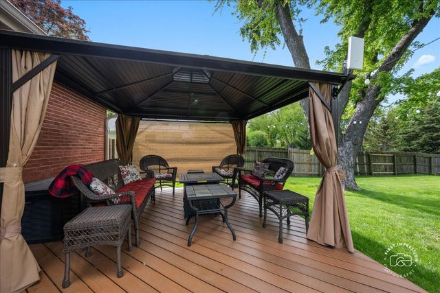 34W246 Giese Road, Batavia, IL 60510