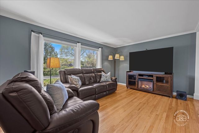 34W246 Giese Road, Batavia, IL 60510