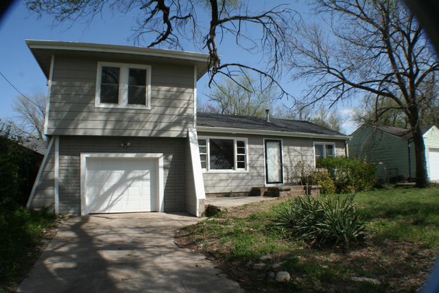 1408 Helen St, Augusta, KS 67010