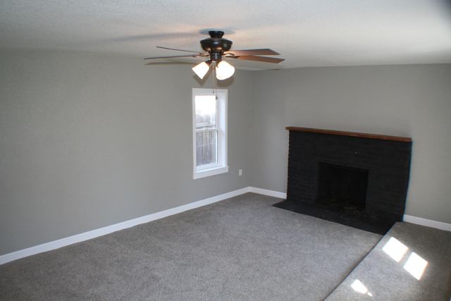 1408 Helen St, Augusta, KS 67010