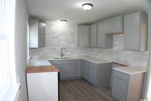 1408 Helen St, Augusta, KS 67010