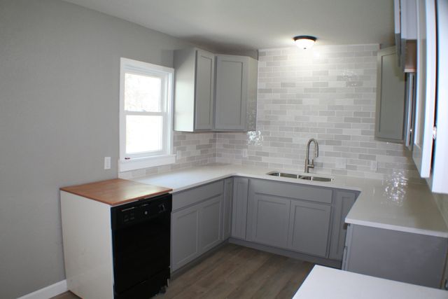 1408 Helen St, Augusta, KS 67010