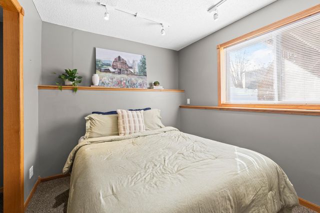 2998 Asarum Court, Shakopee, MN 55379