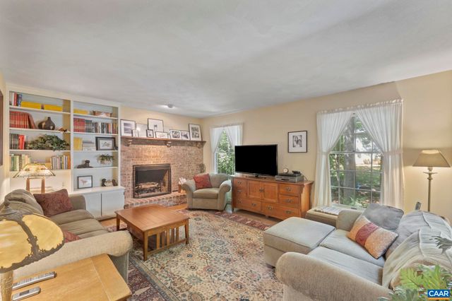 2 WHIPPOORWILL LN, Palmyra, VA 22963