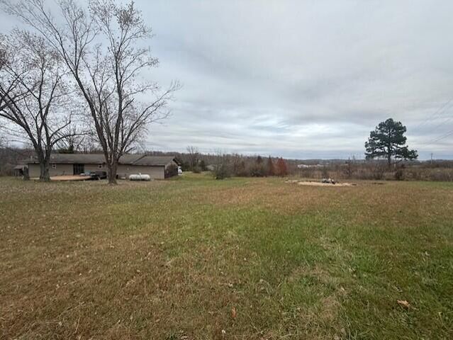 400 Barr West Drive, Cabool, MO 65689