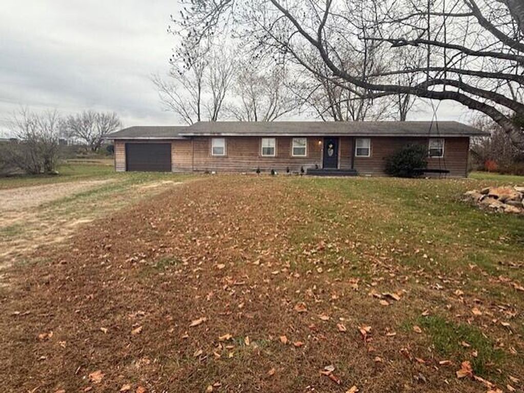 400 Barr West Drive, Cabool, MO 65689