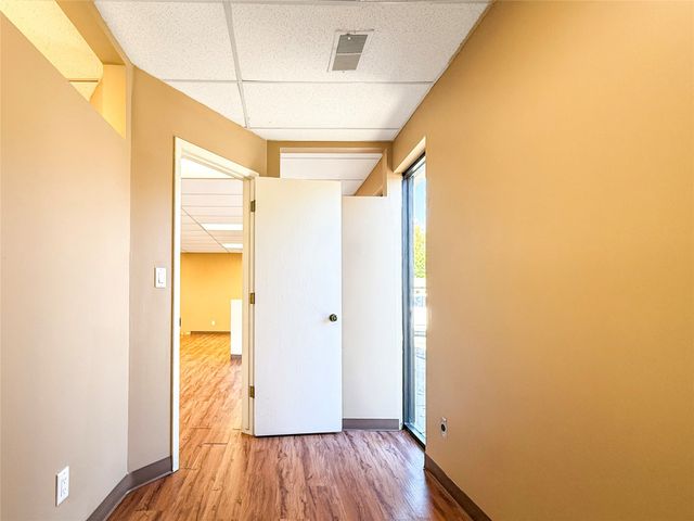 8365 University Boulevard A, Clive, IA 50325