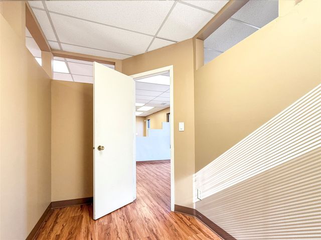 8365 University Boulevard A, Clive, IA 50325