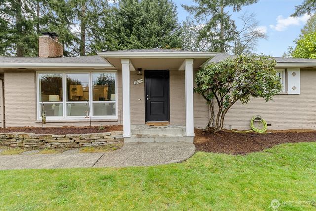 13054 30th Avenue NE, Seattle, WA 98125