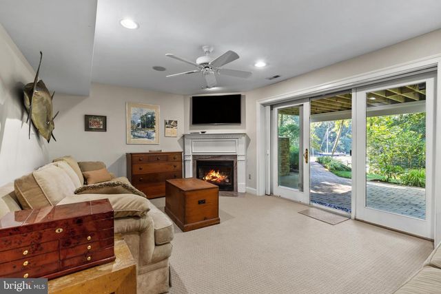 2656-A QUEEN ANNE CIR, Annapolis, MD 21403