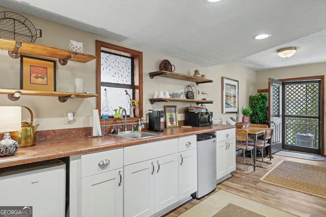 187 Evans Creek Road, Scaly Mtn, NC 28775