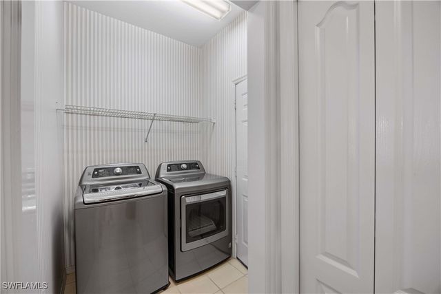 223 Stanhope CIR, Naples, FL 34104