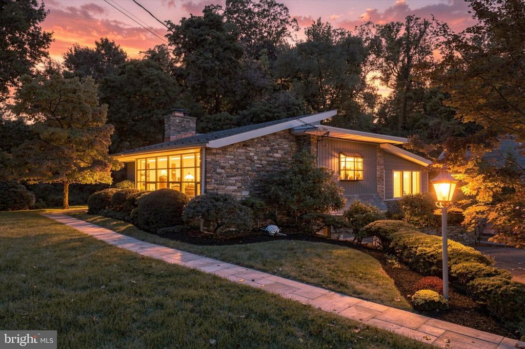 910 OLD HUNTINGDON PIKE, HUNTINGDON VALLEY, PA 19006 — exterior