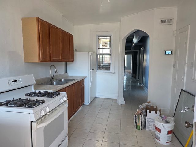 1853 E 79th Street 2, Chicago, IL 60649