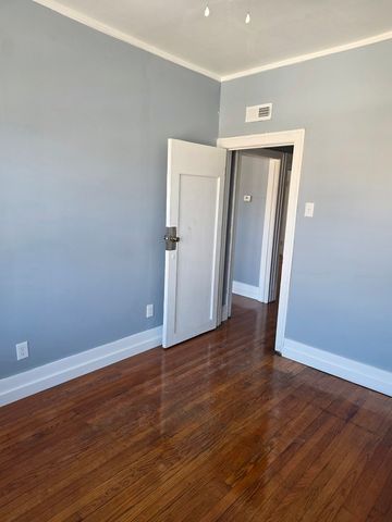 1853 E 79th Street 2, Chicago, IL 60649