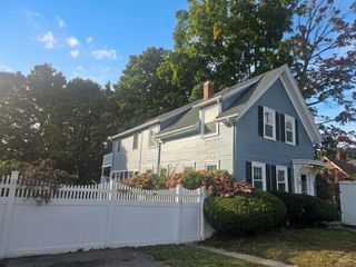 8 Washington Street, Stoneham, MA 02180