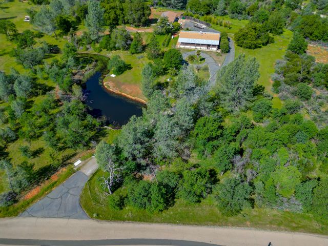 5110 Chestnut Street, Anderson, CA 96007