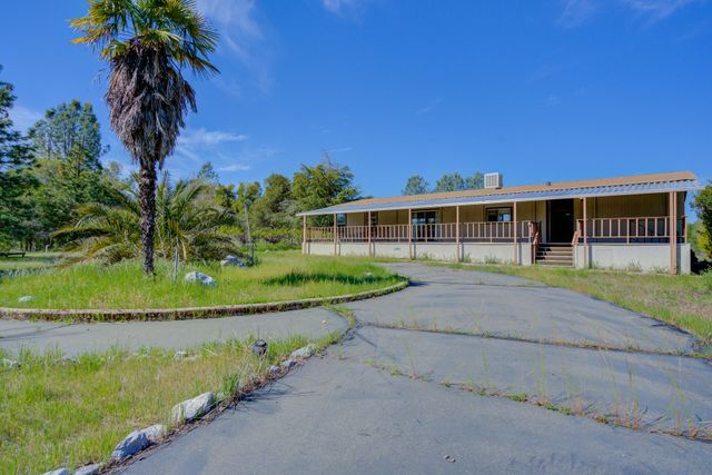 5110 Chestnut Street, Anderson, CA 96007