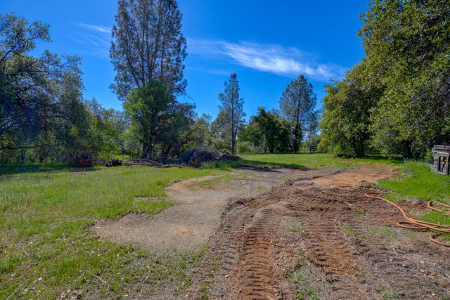 5110 Chestnut Street, Anderson, CA 96007