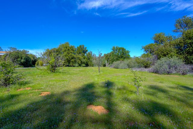 5110 Chestnut Street, Anderson, CA 96007