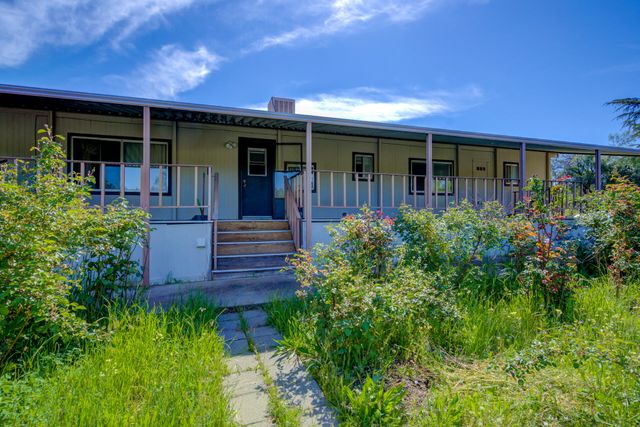 5110 Chestnut Street, Anderson, CA 96007