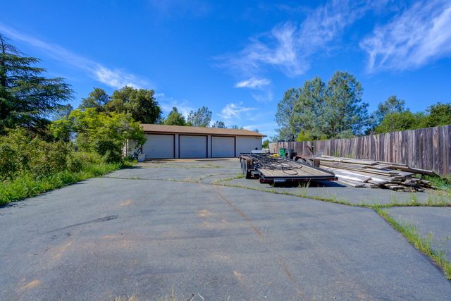 5110 Chestnut Street, Anderson, CA 96007