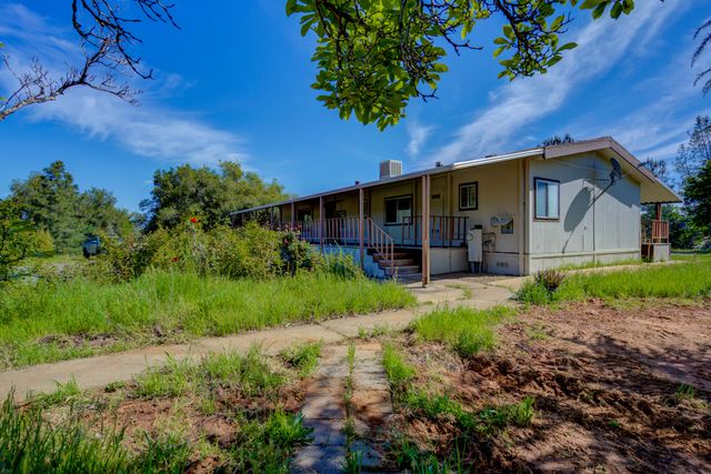 5110 Chestnut Street, Anderson, CA 96007