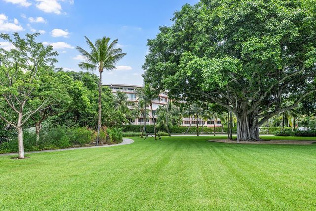 315 S Lake Drive Ph C, Palm Beach, FL 33480