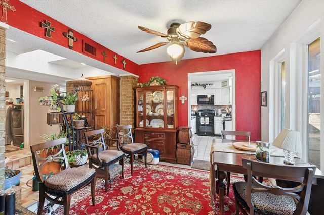 2909 Oakridge Drive, Bedford, TX 76021