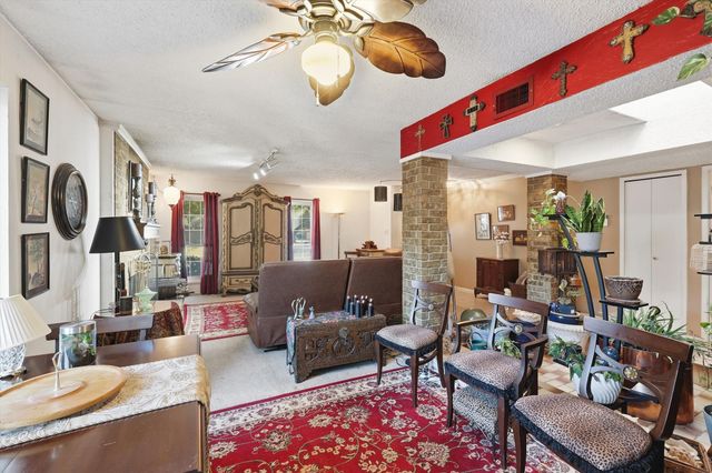 2909 Oakridge Drive, Bedford, TX 76021