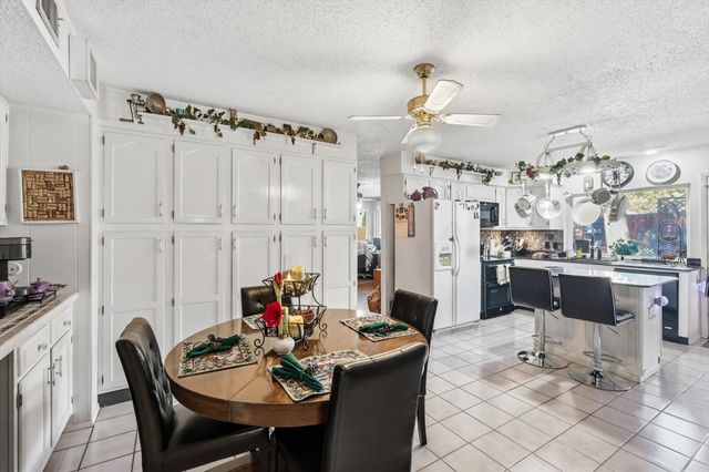 2909 Oakridge Drive, Bedford, TX 76021