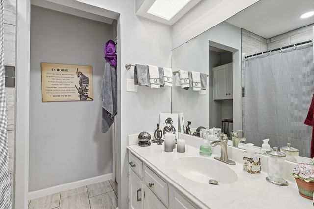 2909 Oakridge Drive, Bedford, TX 76021