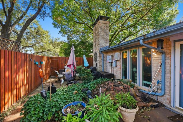 2909 Oakridge Drive, Bedford, TX 76021