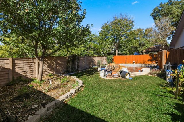 2909 Oakridge Drive, Bedford, TX 76021