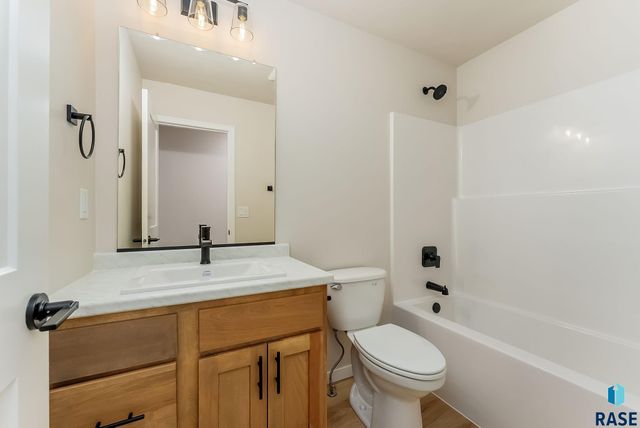 116 S Freshwater Ave Avenue, Brandon, SD 57005