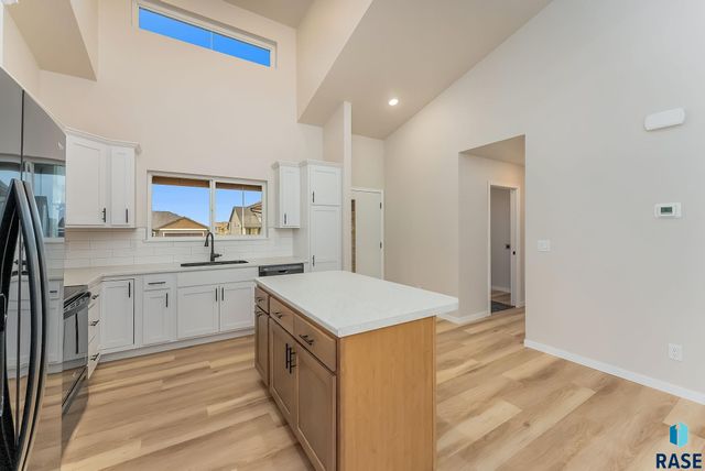 116 S Freshwater Ave Avenue, Brandon, SD 57005